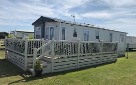 Spacious Holiday Home - Romney Sands